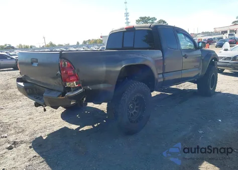 2005 Toyota Tacoma Base V6 z USA, uszkodzony, nr VIN 5TEUU42N25Z115177